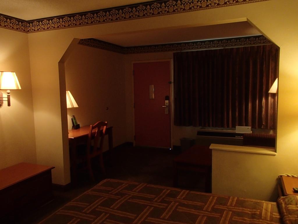 Nola Inn & Suites Nowy Orlean Zewnętrze zdjęcie